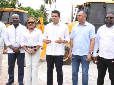 Ministerio de Turismo invertir&aacute; RD$32.5 MM para reconstruir Plaza Marcelino en Guayacanes