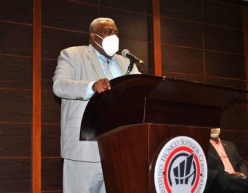 Jos&eacute; S&aacute;nchez toma posesi&oacute;n como rector del ITSC