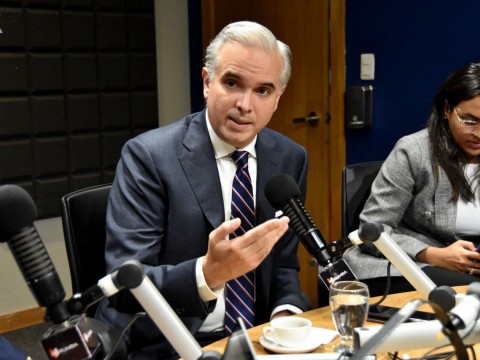 Luis Miguel De Camps valora propuesta de reforma constitucional