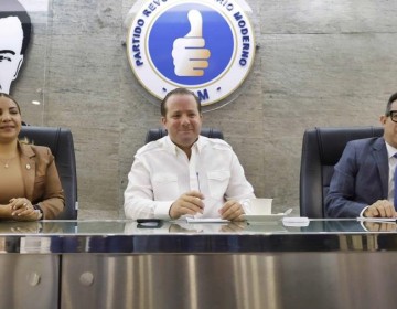 PRM acoge la propuesta de reducir solo 20 diputados
