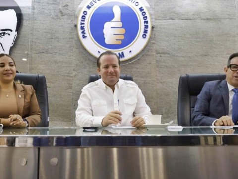 PRM acoge la propuesta de reducir solo 20 diputados