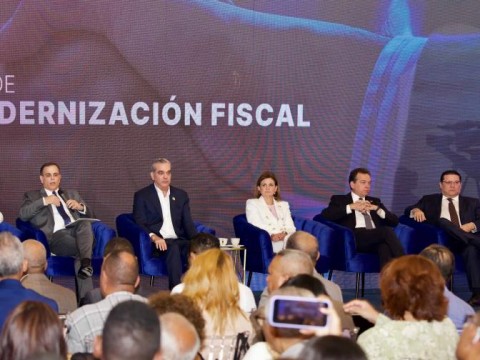 Reforma fiscal: proponen empleados que ganen sobre los RD$52,027 deber&aacute;n hacer declaraci&oacute;n jurada