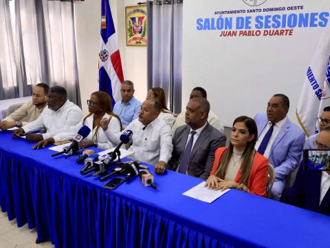 Regidores de Santo Domingo Oeste rechazan transferencia de 10 millones de pesos