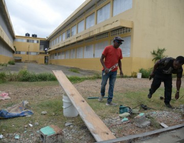 Remozan escuelas en v&iacute;spera a&ntilde;o escolar, pero maestros creen 330 mil ni&ntilde;os quedar&iacute;an fuera