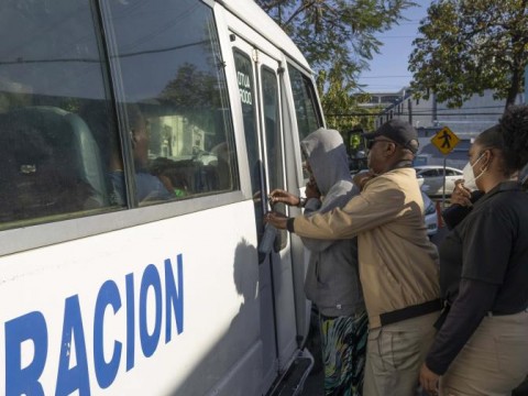 El Gobierno responde a Hait&iacute; y dice que respeta derechos humanos de indocumentados