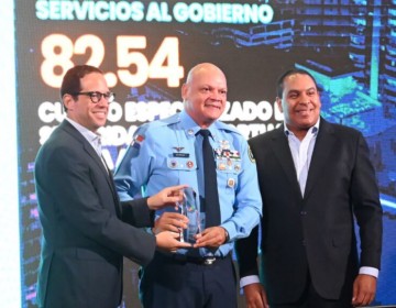 Resaltan avances de RD en transformaci&oacute;n digital y seguridad aeroportuaria durante reconocimiento al CESAC