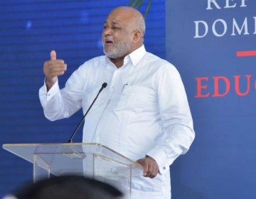 "Cargu&eacute; con el costo: La m&aacute;s despiadada y costosa campa&ntilde;a sucia", afirma Roberto Fulcar