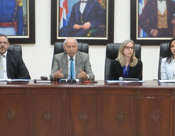 Falta de plazas impide nombrar maestros fueron a concurso