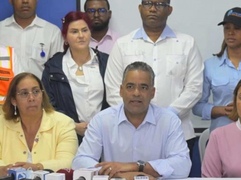Abinader instruye salvaguardar las vidas y recuperar las zonas afectadas, informa Joel Santos