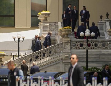 Empiezan las negociaciones entre Rusia y Ucrania en Estambul para poner fin a la guerra