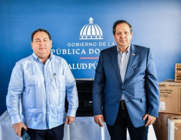 Salud P&uacute;blica entrega al SNS equipos para el diagn&oacute;stico molecular de tuberculosis