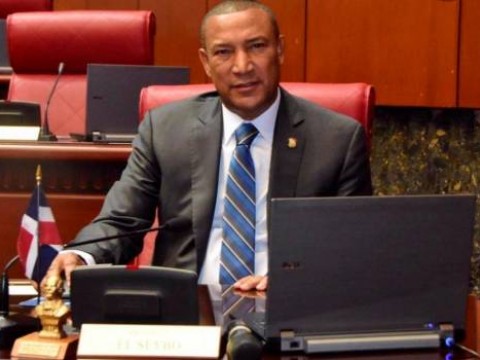 Congreso: Senador Santiago Jos&eacute; Zorrilla tiene COVID-19