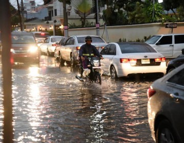 Las lluvias disminuir&aacute;n este mi&eacute;rcoles, pero mantienen 12 provincias bajo alerta meteorol&oacute;gic