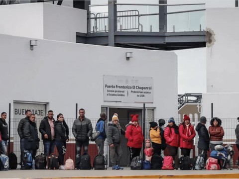 El gobierno de EEUU amenaza con demandar a Texas si aplica una nueva ley migratoria