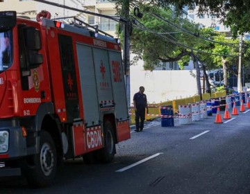 "La suerte fue que ocurri&oacute; de noche": se desplom&oacute; acera junto a una obra en construcci&oacute;n en Gascue