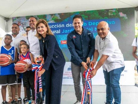 Dan inicio de manera oficial a la construcci&oacute;n del Polideportivo del Club Jardines del Norte