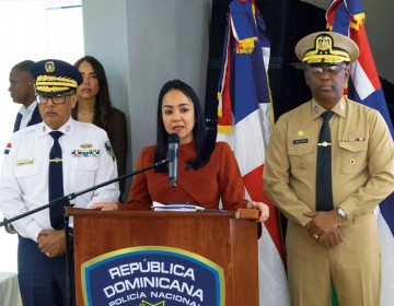 Autoridades confiscan 15 armas ilegales por d&iacute;a