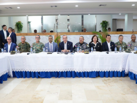 Presidente Abinader encabeza reuni&oacute;n de seguimiento al Plan de Seguridad Ciudadana