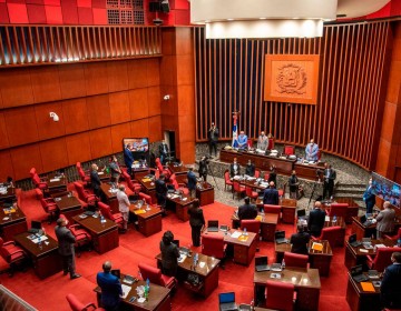 Senado elige a Bauta Rojas, de Fuerza del Pueblo, representante de la segunda mayor&iacute;a del Consejo de la Magistratura