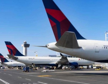 Empleados de Delta a juicio por robar miles de d&oacute;lares a viajeros del aeropuerto de NY