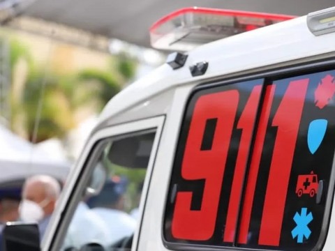A punta de pistola, asaltan personal ambulancia del Sistema 911 en La Romana
