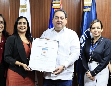SNS recibe Sello CAF+300, reconocimiento a la excelencia en la gesti&oacute;n p&uacute;blica