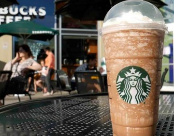 Nestl&eacute; retira tazas con el logo de Starbucks en EE.UU. por peligro de quemaduras