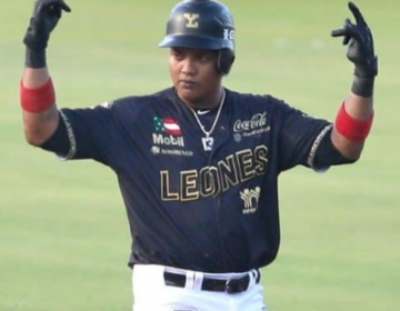 Starlin Castro, molesto por ser sustituido, se marcha de la liga mexicana