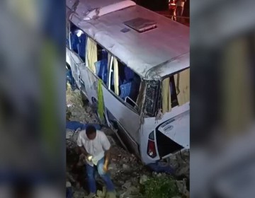 Dos fallecidos y 18 heridos por accidente de tr&aacute;nsito en un autob&uacute;s en La Romana