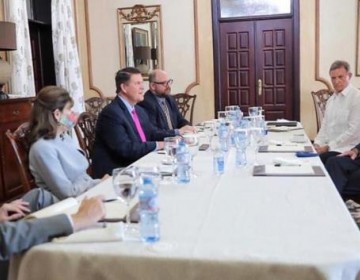 Presidente Abinader se re&uacute;ne con Subsecretario de Estado y embajadora de EE.UU