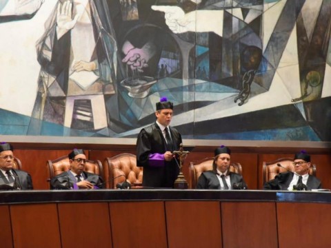 Sentencia de la Suprema Corte sobre difamaci&oacute;n es contraria al Tribunal Constitucional