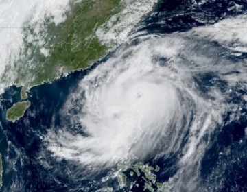 Taiw&aacute;n suspende transportes y eleva su nivel de alerta ante el debilitado tif&oacute;n Usagi