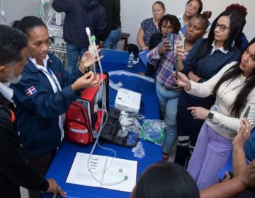 Capacitan personal de ambulancia sobre manejo y traslado interhospitalarios neonatal