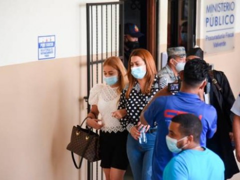 Jueza env&iacute;a a prisi&oacute;n a los agentes policiales acusados de matar al teniente coronel