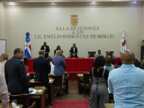 Regidores del DN dejan sobre la mesa resoluci&oacute;n sobre donaci&oacute;n de terrenos en Guerra