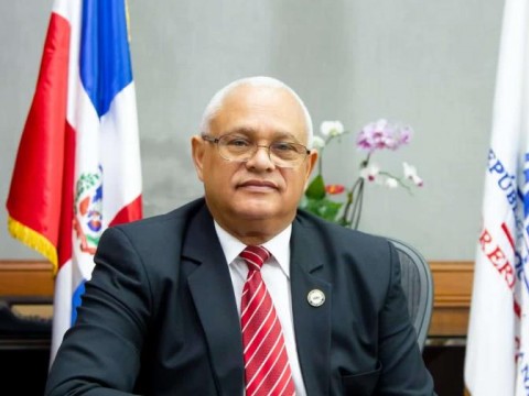 Hackean celular del tesorero nacional; desconocidos piden dinero a nombre del funcionario