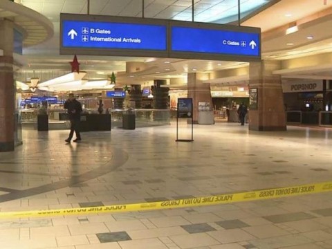 Un tiroteo navide&ntilde;o en aeropuerto de Phoenix deja tres heridos