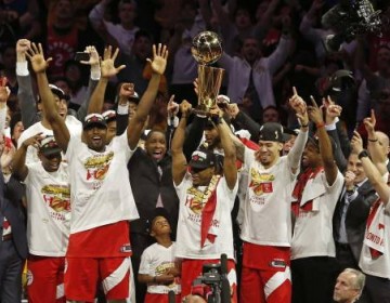 Gobierno de Canad&aacute; revisar&aacute; permiso para partidos de NBA en Toronto