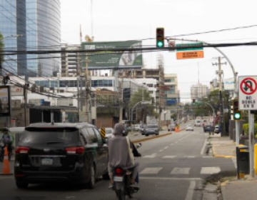 Este lunes se ponen a prueba las nuevas restricciones para el giro a la izquierda en la Lope de Vega