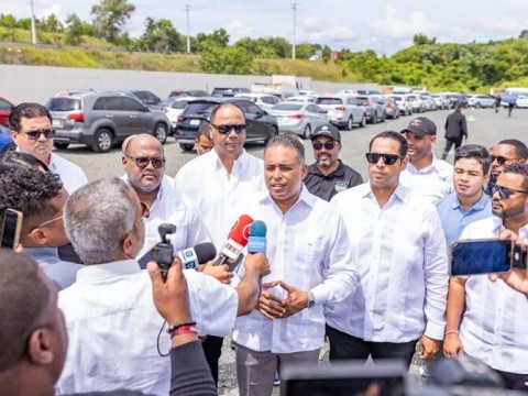 Importadores de veh&iacute;culos denuncian dificultades tras el traslado de oficina del Plan Piloto