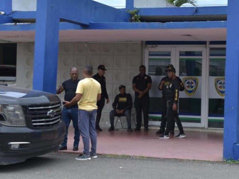 Tres detenidos por asalto a sucursal del Banreservas en Santiago