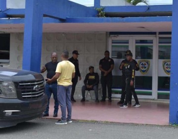 Tres detenidos por asalto a sucursal del Banreservas en Santiago