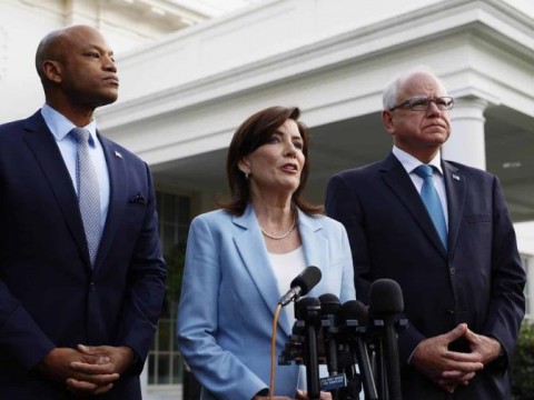 Tres gobernadores dem&oacute;cratas prometen su apoyo a Biden en su candidatura de reelecci&oacute;n