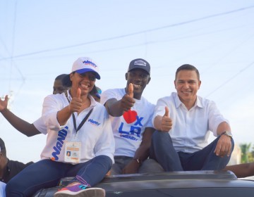 Wandy Batista celebra su victoria como diputado con una caravana que recorre todos los sectores de La Romana