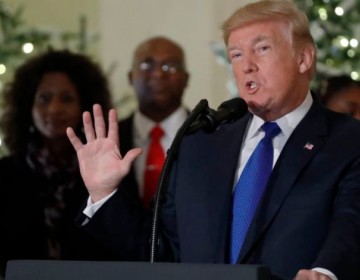 Trump aplaza por 15 d&iacute;as m&aacute;s subida a los aranceles contra China