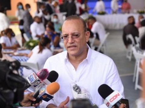 Destituyen 16 subdirectores que cobraban sin trabajar en Proindustria