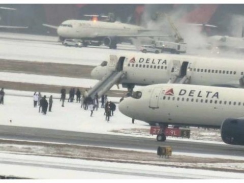 Al menos cuatro heridos despu&eacute;s de que un vuelo de Delta abortara su despegue en Atlanta