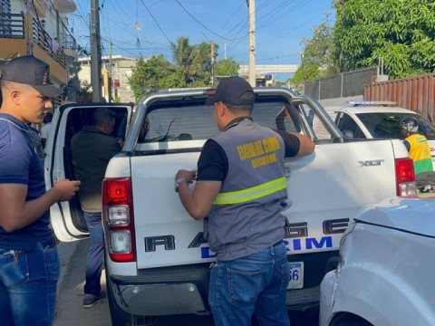 Un haitiano muerto y tres heridos tras saltar al vac&iacute;o para evitar detenci&oacute;n migratoria en Santiago