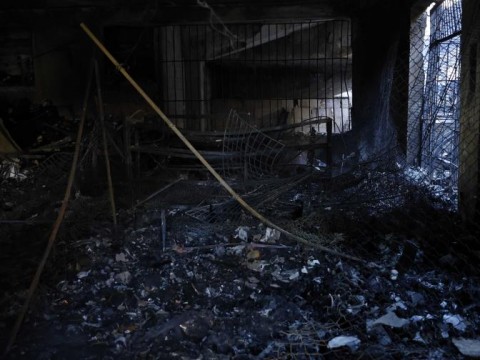 Un incendio consume seis negocios en el barrio Villa Consuelo