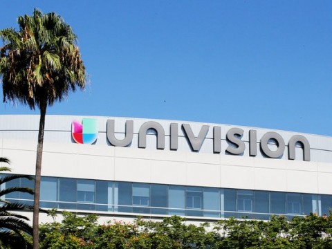 &iexcl;Confirmado! Compran el 64% de las acciones de Univision 